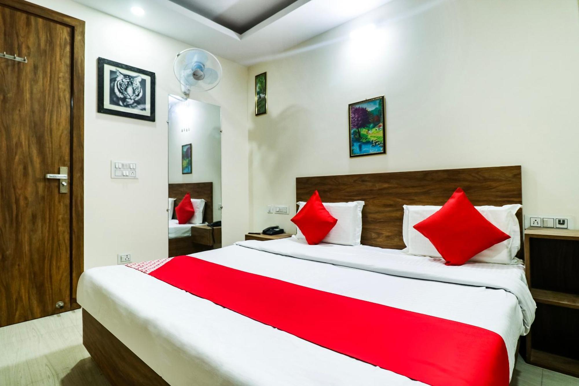 Hotel O The Vansh Balaji Hot Faridabad Buitenkant foto
