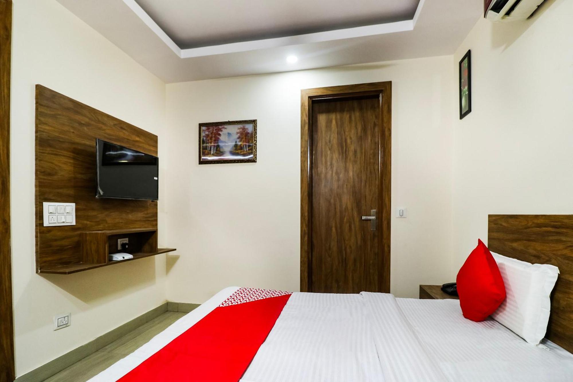 Hotel O The Vansh Balaji Hot Faridabad Buitenkant foto